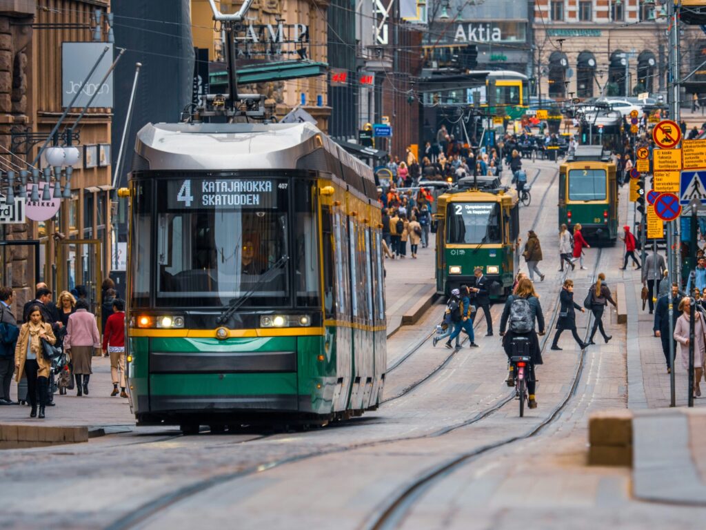 Raitiovaunu Helsingin keskustassa